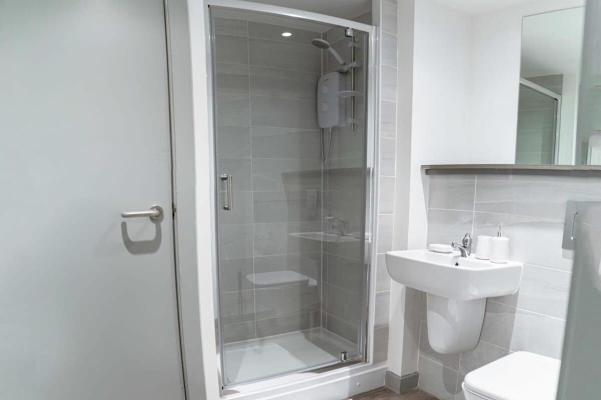 Contemporary 1 Bed Apartment In Central Liverpool Buitenkant foto